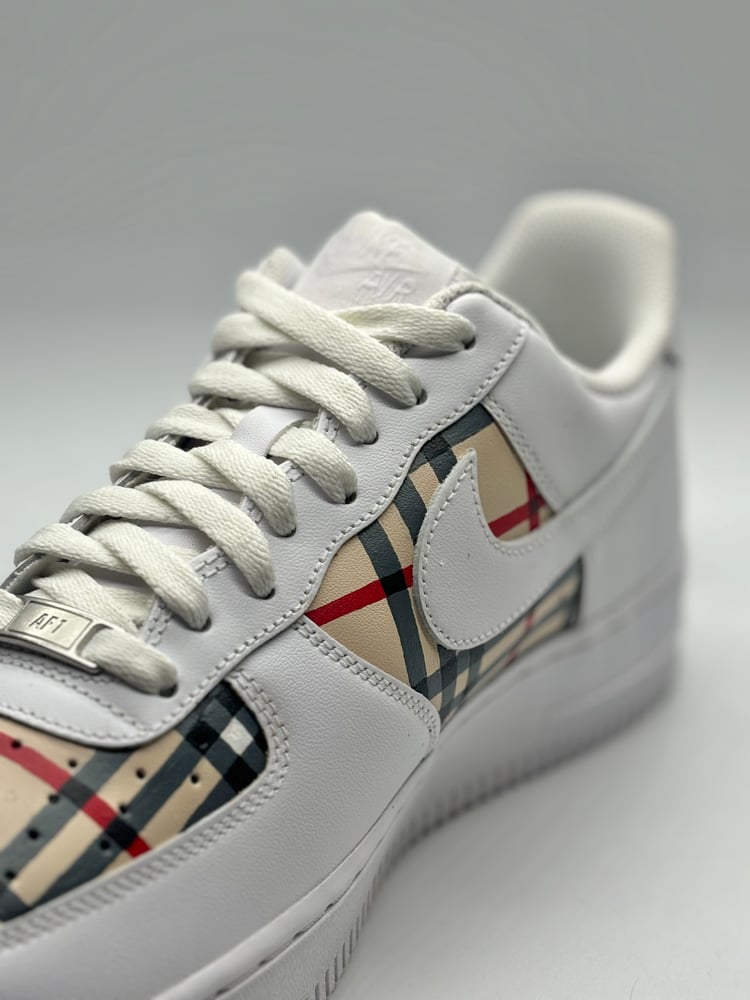 Women’s Burberry AF1